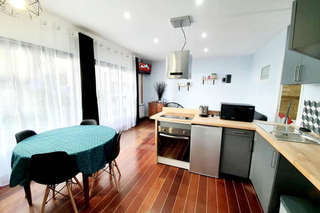 Appartement Lumineux Tout Confort De 33M2 Au Centre De Vannes Exterior foto